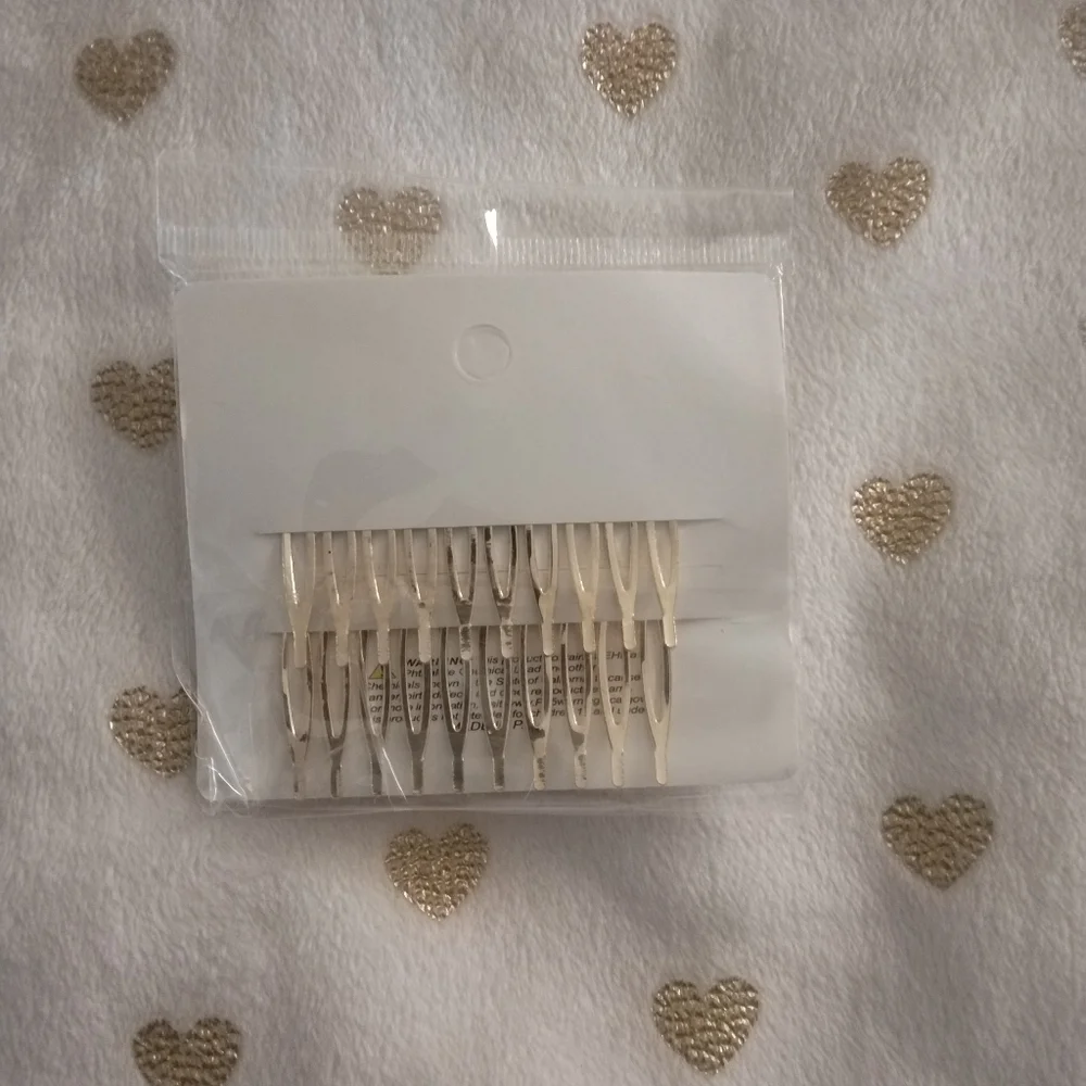 ✂️3/$15 *NWT* Pretty Elegant Pearl Flower Hair Comb Clips